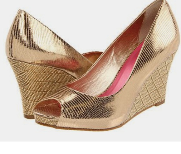 Lilly Pulitzer Shoes - Lily Pulitzer open-toed gold wedge heels